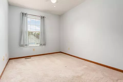 Bedroom - 4118 Pathfield Dr, Columbus, OH 43230 photo 6 of 9