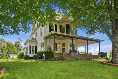 4838 Marion Rd NW, Centerburg, OH 43011