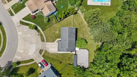 View/Area - 8766 Gallo Dr, Powell, OH 43065 photo 2 of 13