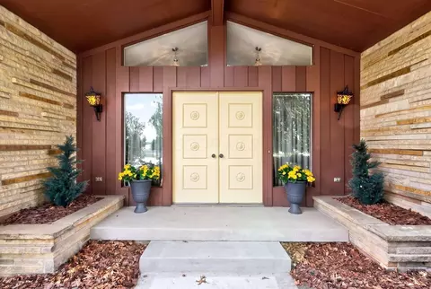 1115 Hilltop Dr, Newark, OH 43055