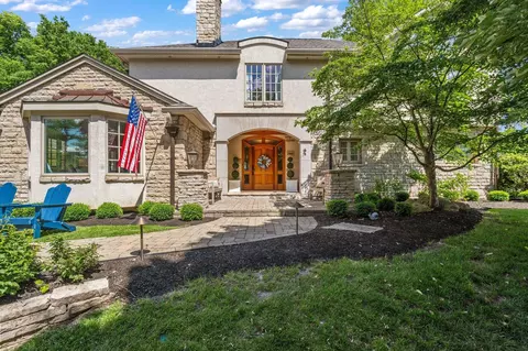 2908 S Dorchester Rd, Columbus, OH 43221