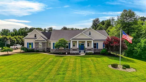 1333 Leonard Rd NW, Baltimore, OH 43105