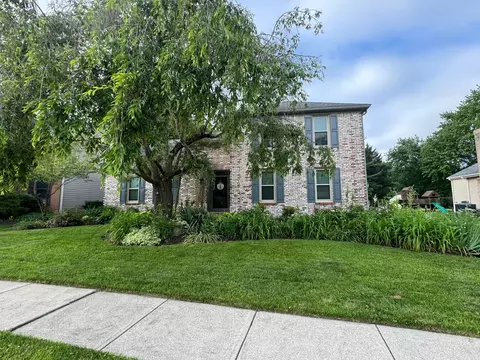 1999 Thistlewood Ct, Columbus, OH 43235