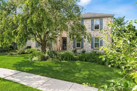 1999 Thistlewood Ct, Columbus, OH 43235