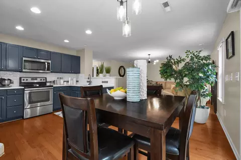Dining - 116 Broadstone Cir E, Blacklick, OH 43004 photo 3 of 4