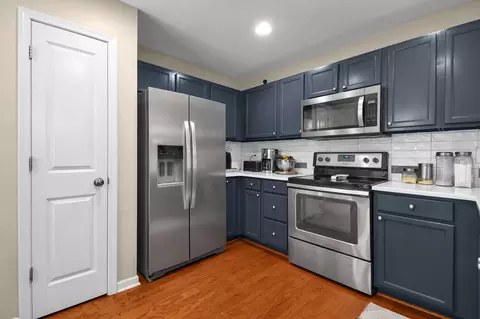 Kitchen - 116 Broadstone Cir E, Blacklick, OH 43004 photo 2 of 4