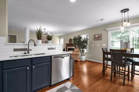 Kitchen - 116 Broadstone Cir E, Blacklick, OH 43004 photo 3 of 4