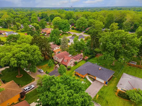 View/Area - 1479 Devonhurst Dr, Columbus, OH 43232 photo 2 of 5