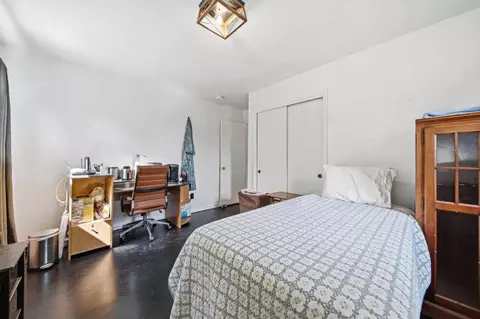 Bedroom - 1479 Devonhurst Dr, Columbus, OH 43232 photo 6 of 8