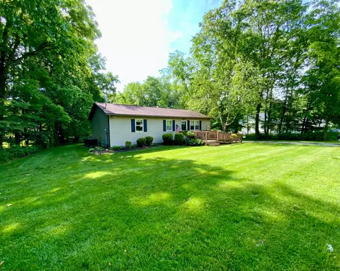 3154 Apple Valley Dr, Howard, OH 43028