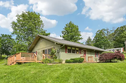 72 Briarwood Dr, Newark, OH 43055