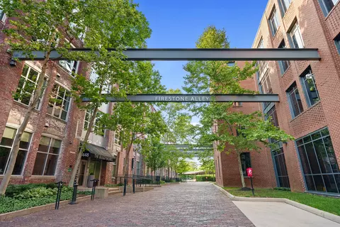 448 W Nationwide Blvd #404, Columbus, OH 43215