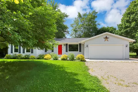 5400 Chestnut Hills Rd NE, Newark, OH 43055