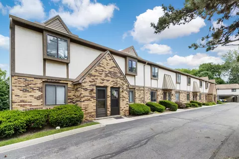 3232 Summerdale Ln #74, Columbus, OH 43221