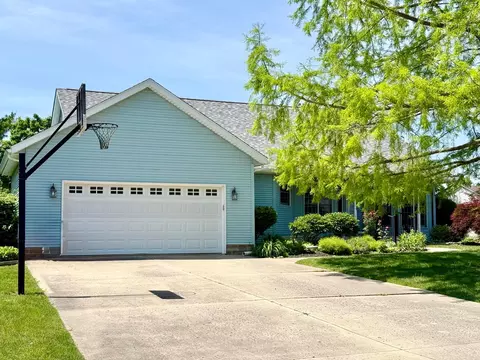 304 Kensington Ct, London, OH 43140