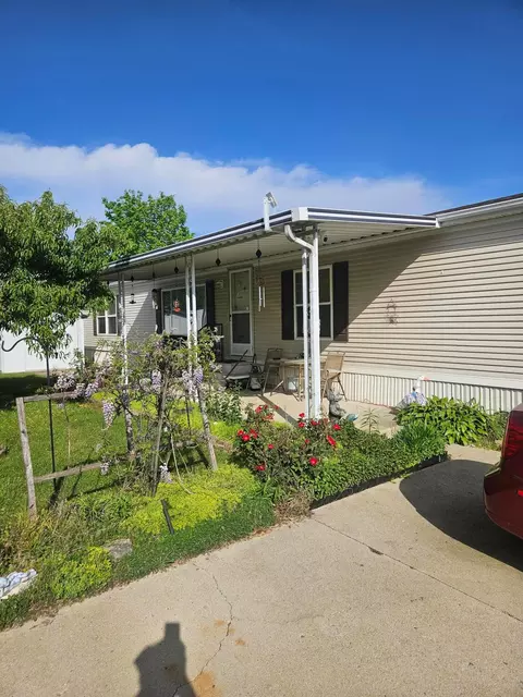 1856 Londoncrest Ct, Grove City, OH 43123