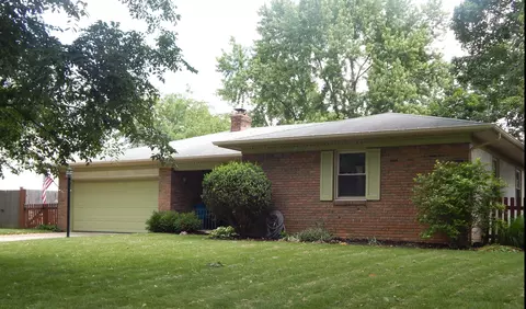 4260 Kendale Rd, Columbus, OH 43220