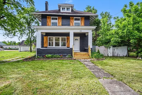 3121 E 5th Ave, Columbus, OH 43219