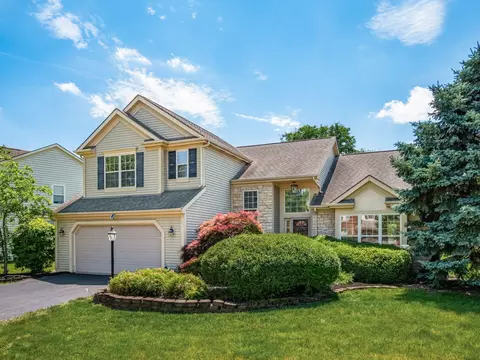 2440 Seton Dr, Lewis Center, OH 43035
