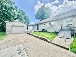 148 S Columbus St, Sunbury, OH 43074