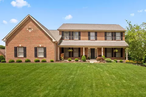 5955 Windward Ct, Lewis Center, OH 43035