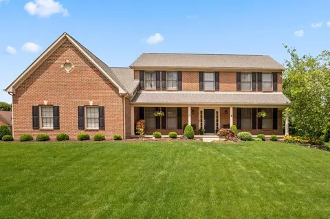 5955 Windward Ct, Lewis Center, OH 43035