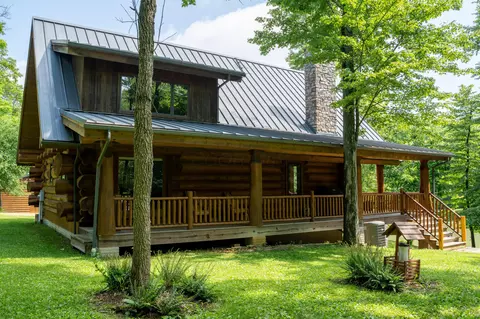 4080 Jacksontown Rd, Heath, OH 43056