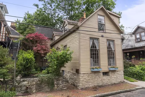 43 E Beck St, Columbus, OH 43215