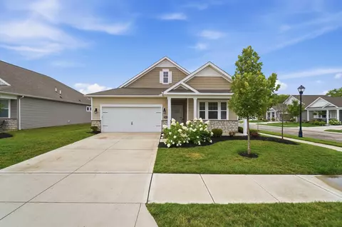 5851 Ryman Dr E, Grove City, OH 43123