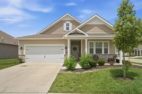 5851 Ryman Dr E, Grove City, OH 43123