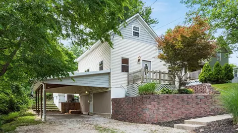 215 N 13th St, Newark, OH 43055