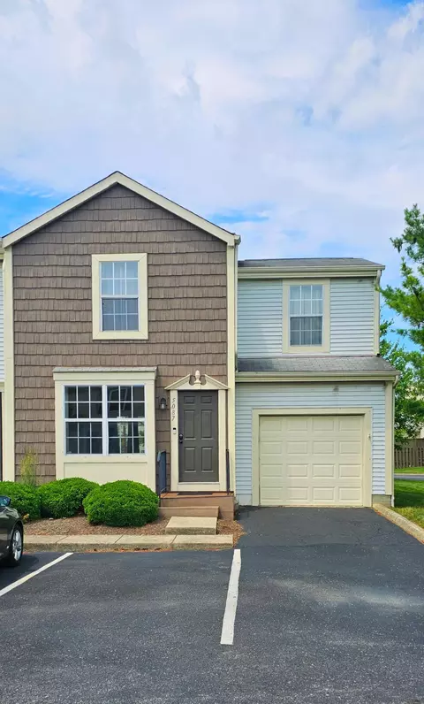 5087 Singleton Dr #33D, Hilliard, OH 43026