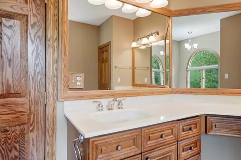 Bath - 320 Edgington Dr, Plain City, OH 43064 photo 5 of 14