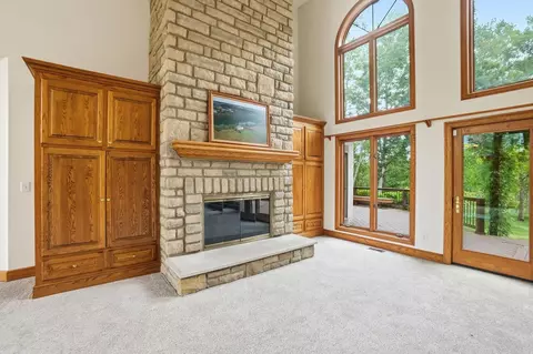 Living - 320 Edgington Dr, Plain City, OH 43064 photo 5 of 8