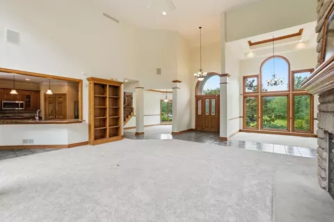 Living - 320 Edgington Dr, Plain City, OH 43064 photo 3 of 8