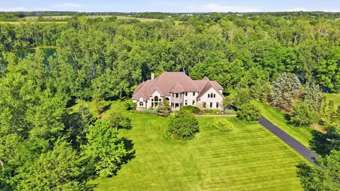 View/Area - 320 Edgington Dr, Plain City, OH 43064 photo 1 of 9