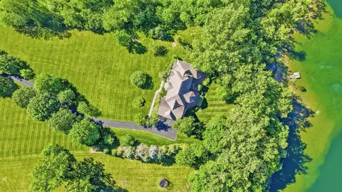 View/Area - 320 Edgington Dr, Plain City, OH 43064 photo 4 of 9