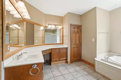 Bath - 320 Edgington Dr, Plain City, OH 43064 photo 3 of 14