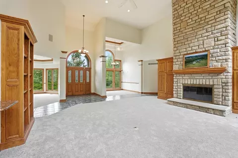 Living - 320 Edgington Dr, Plain City, OH 43064 photo 4 of 8