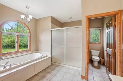 Bath - 320 Edgington Dr, Plain City, OH 43064 photo 9 of 14