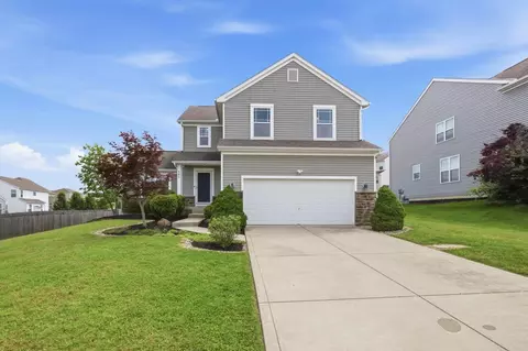 Exterior - 565 Rolling Acre Dr, Lithopolis, OH 43136 photo 2 of 9