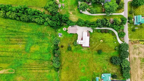 View/Area - 7096 Warner-huffer Rd, Circleville, OH 43113 photo 5 of 10