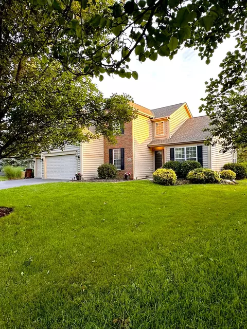 2025 Alum Village Dr, Lewis Center, OH 43035