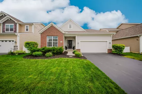6847 Olde Dutch Rd, Westerville, OH 43081