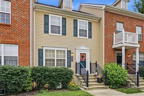 6403 Walnut Fork Dr, Westerville, OH 43081