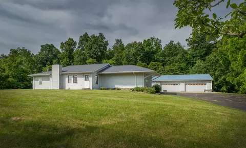 12345 Pleasant Valley Rd NE, Utica, OH 43080