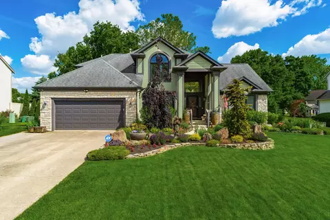 12638 Oakmere Dr, Pickerington, OH 43147