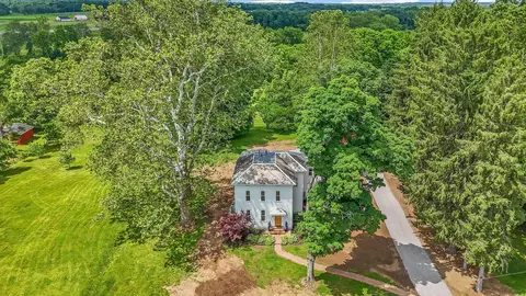 3313 Raccoon Valley Rd, Granville, OH 43023