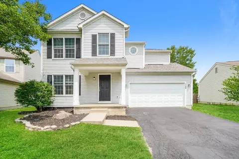 7180 Sweet Meadow Dr, Canal Winchester, OH 43110