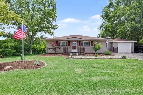 5300 Friendship Dr, New Concord, OH 43762